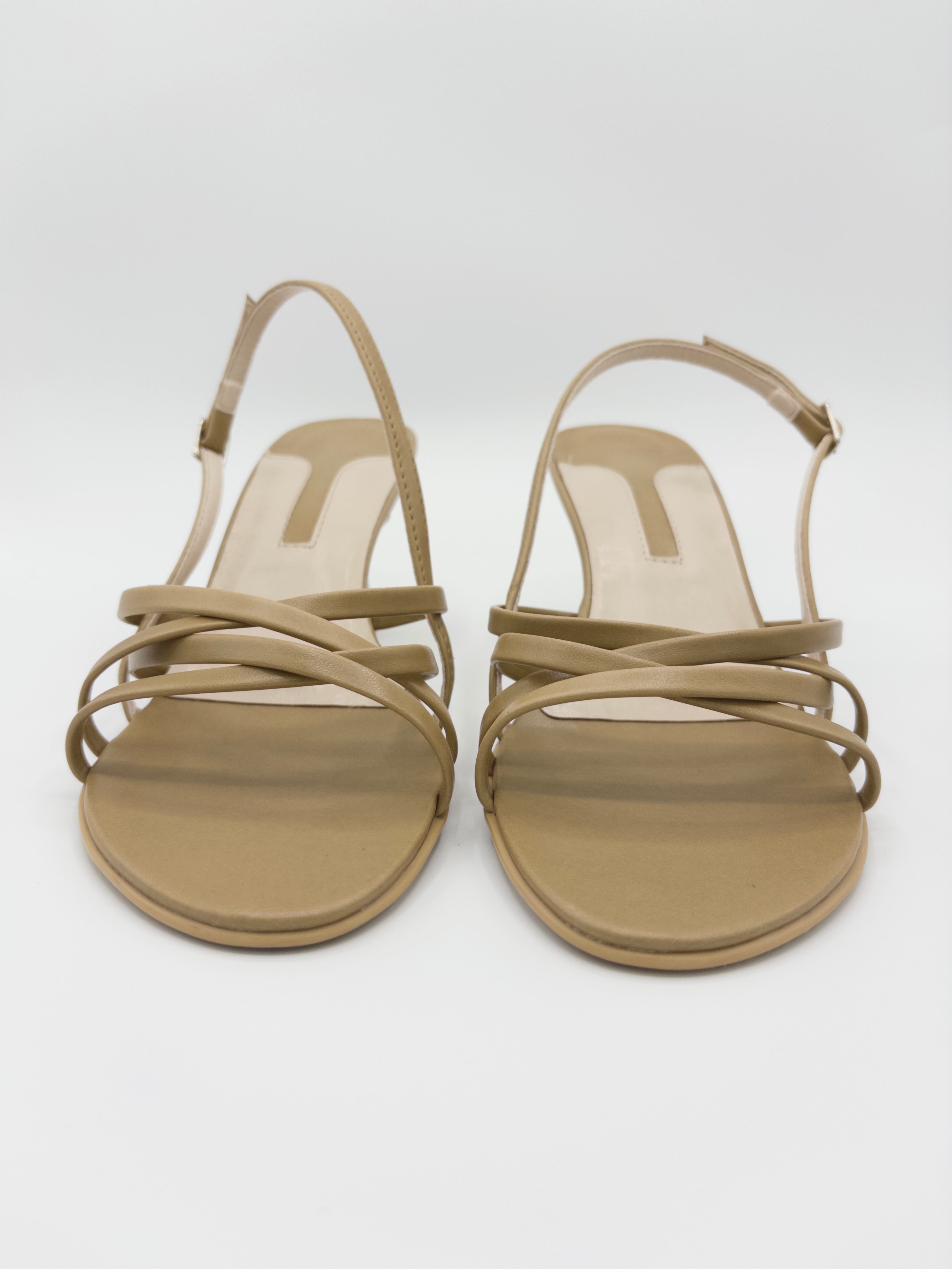 DSC_303 — Sandalia beige