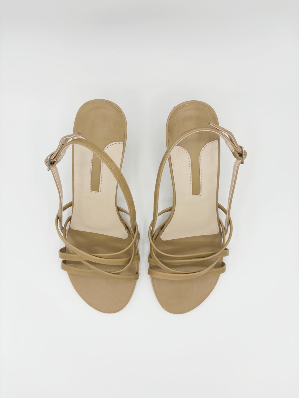 DSC_303 — Sandalia beige