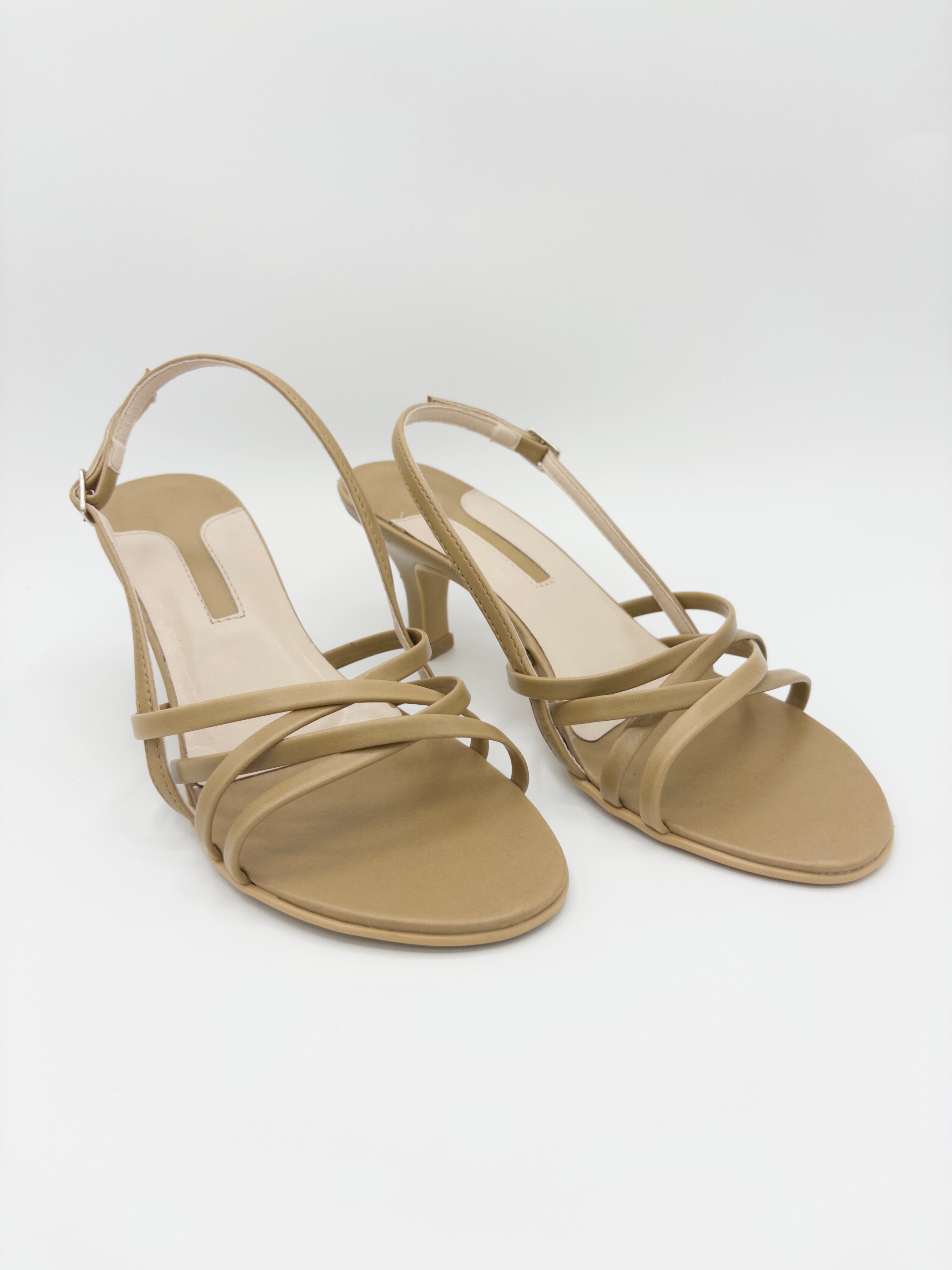 DSC_303 — Sandalia beige