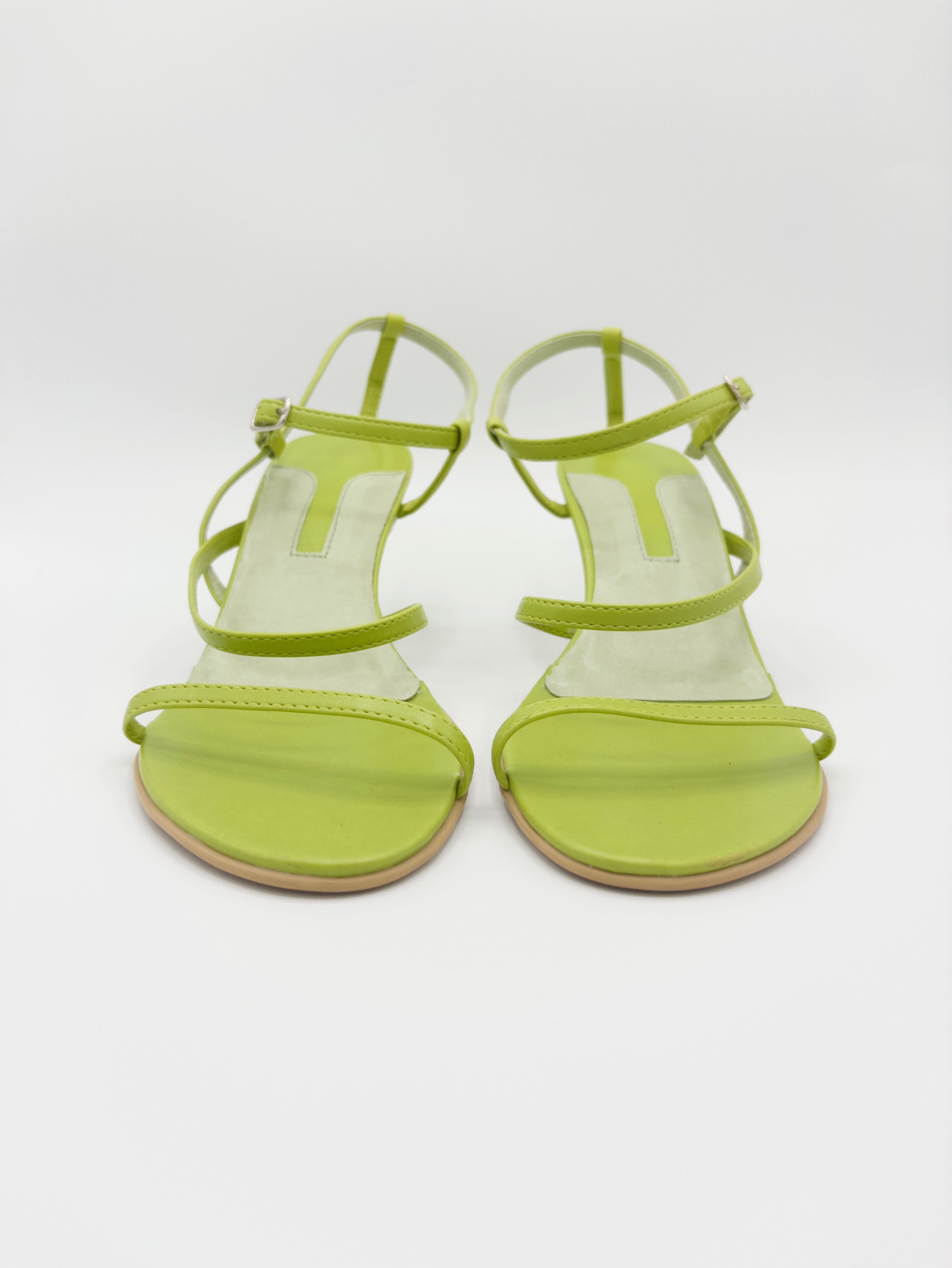 DSC_302 — Sandalia verde